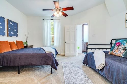 1307 Cesar Chavez St, Austin TX 78702-4403 exterior