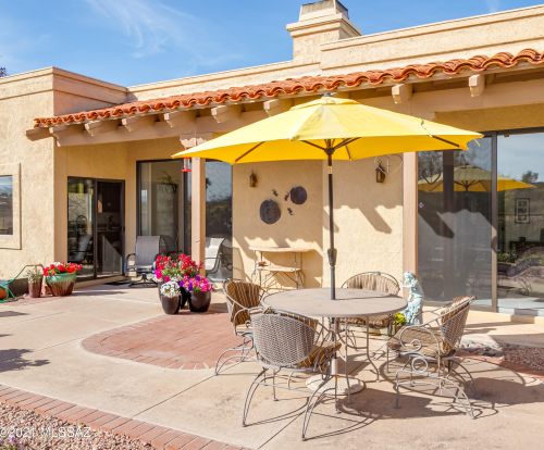 900 Camino Corrida, Tucson AZ 85704-7652 exterior