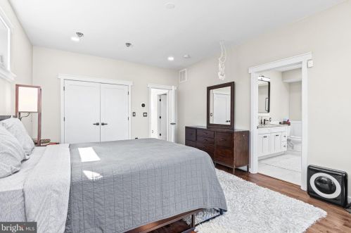 2216 30th St, Washington DC  20020-3369 exterior