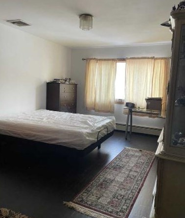 114 Pne St, Cliffside Park NJ 07010-1018 exterior