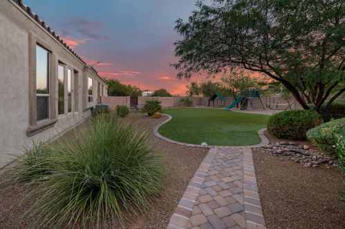 8499 National Dr, Tucson AZ 85742-8526 exterior