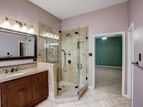 4520 Eagle Feather Dr, Austin TX 78735-6466 exterior