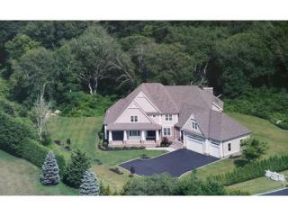 73 Elm St, Dartmouth, MA 02748-3801