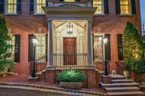 2774 Andrews Dr, Atlanta, GA 30305-2956