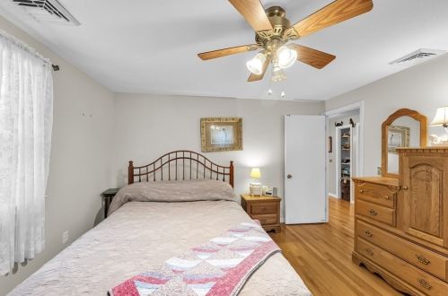 58 Colorado St, Springfield MA 01118-2312 exterior