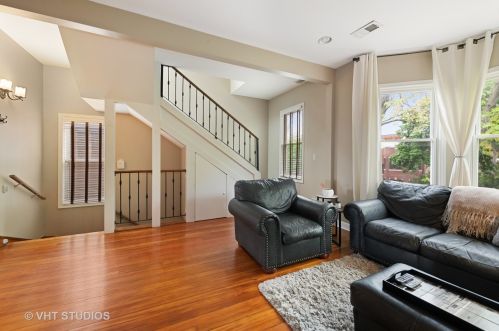 3420 Claremont Ave, Chicago IL 60608-6014 exterior