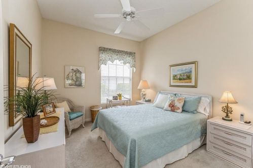 3213 Benicia Ct, Naples FL 34109-1347 exterior