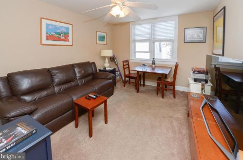 2019 13 St, Philadelphia PA 19148-5530 exterior