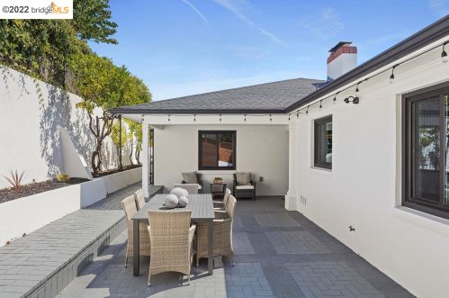 2710 Cedar St, Berkeley CA 94702-1345 exterior