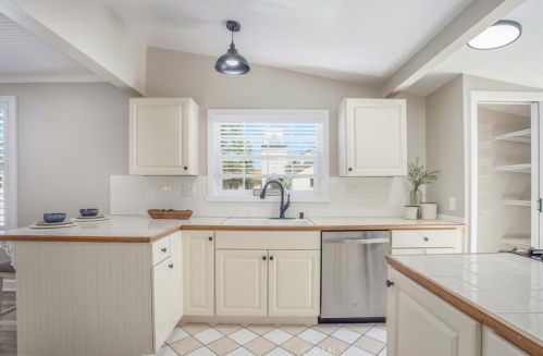 228 Date St, Brea CA 92823-6305 exterior