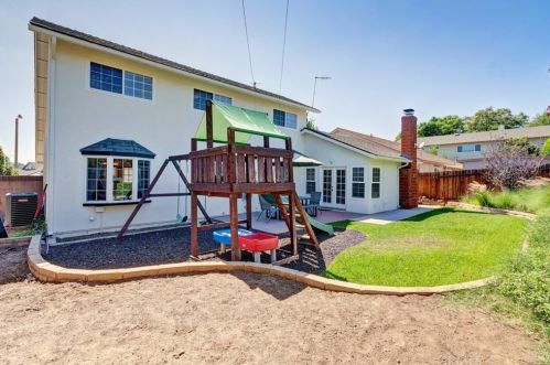 519 Candlewood St, Brea CA 92821-3619 exterior