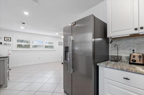 2549 Ter, Naples FL 34104-4322 exterior