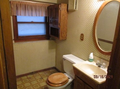 14745 Memorial Dr, Dolton IL 60419-2124 exterior