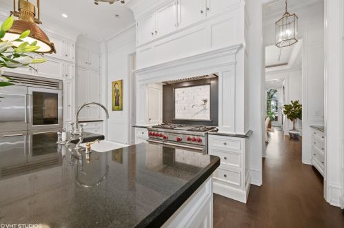 1845 Orch St, Chicago IL 60614-5106 exterior