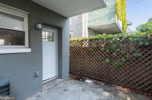 1645 Carlisle St, Philadelphia PA 19132-4018 exterior