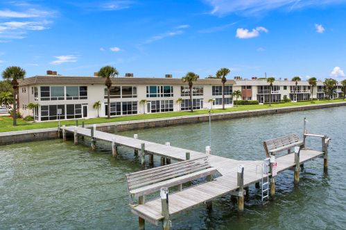 1153 Bayshore Dr, Fort Pierce FL  34949-3045 exterior