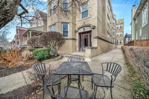 2176 Leland Ave, Chicago, IL 60625-1528