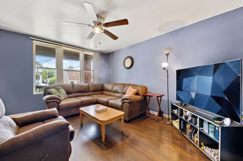 6842 Maplewood Ave, Chicago, IL 60629-1811