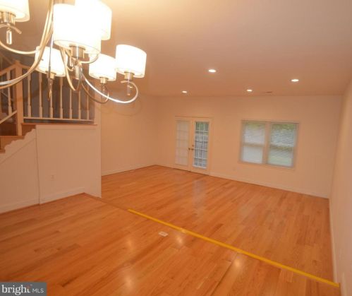 7537 Coddle Harbor Ln, Rockville MD  20854-3263 exterior