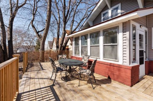 100 Hatch Ave, Saint Paul MN 55103-1329 exterior