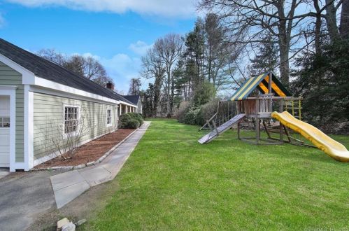 148 Norwalk Rd, Norwalk CT 06850-4406 exterior