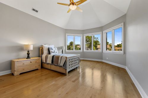 184 South St, Elmhurst IL  60126-4000 exterior