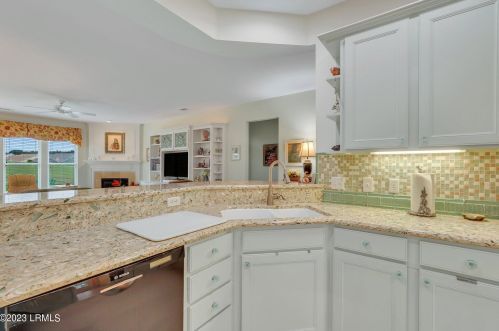 106 Shearwater Point Dr, Bluffton SC 29909-2063 exterior