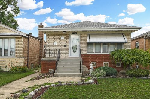 5656 Parkside Ave, Chicago, IL 60646-6421