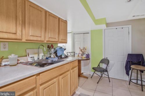 12115 Valleywood Dr, Silver Spring MD 20902-2239 exterior