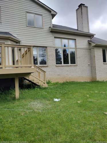 41279 Scarborough Ln, Novi MI 48375-2892 exterior