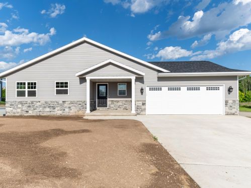 2501 Stoney Brook Ct, Manitowoc, WI 54220-8640