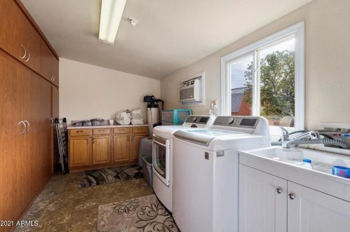 10602 35th St, Phoenix AZ 85028-3312 exterior