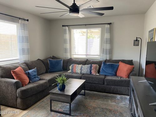 4240 Bluefield Ave, Phoenix AZ 85032-1419 exterior