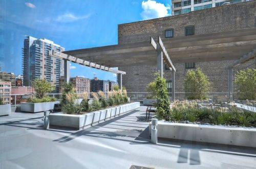 611 Wells St, Chicago IL 60607-4782 exterior