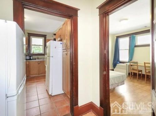 117 Nichol Ave, New Brunswick NJ 08901-2833 exterior