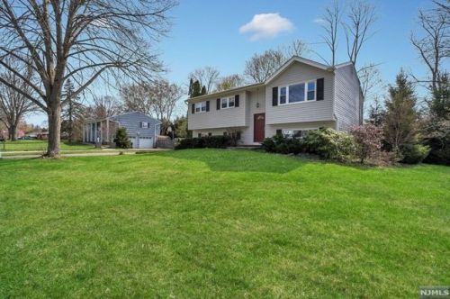 600 Baldwin St, Hackettstown, NJ 07840-1427