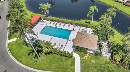 17536 Via Capri, Boca Raton FL 33496-2424 exterior