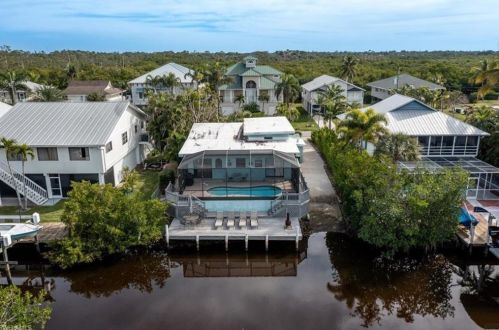 1283 Grand Canal Dr, Naples FL 34110-1506 exterior