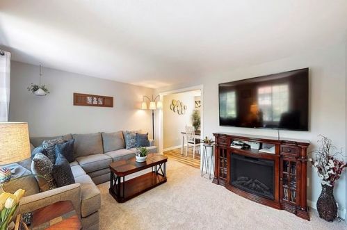 2238 Chapparal Dr, Pittsburgh PA  15239-2355 exterior