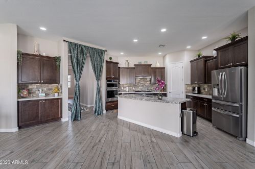 8603 16 Dr, Phoenix AZ 85041 exterior