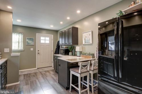 153 Valleybrook Dr, Lancaster PA 17601-4618 exterior