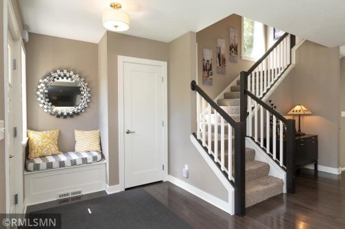 1329 Hartford Ave, Saint Paul MN 55116-1648 exterior