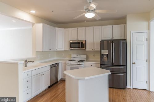 5001 Murtha St, Alexandria VA  22304-8603 exterior