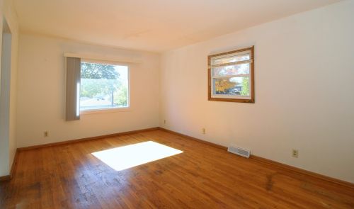 7406 Derby Pl, Milwaukee WI 53209-5841 exterior