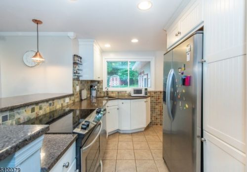 34 Summit Rd, Sparta NJ  07871-1411 exterior