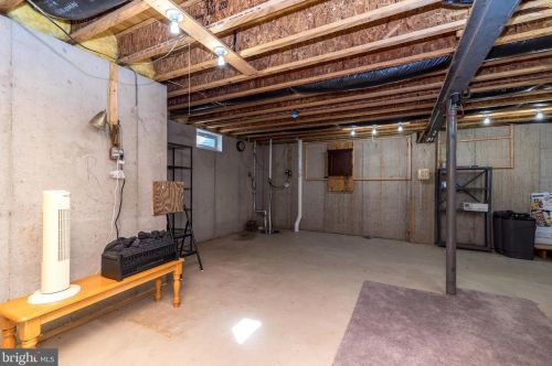 1315 Creekside Ln, Quakertown PA 18951-2842 exterior