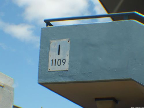 1109 Kokea St, Honolulu, HI 96817-3483