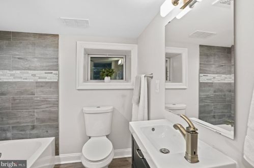 3210 Park Pl, Washington DC  20010-2529 exterior