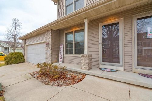 6902 Littlemore Dr, Madison WI  53718-3332 exterior