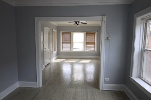 11036 Avenue, Chicago, IL 60617-6933